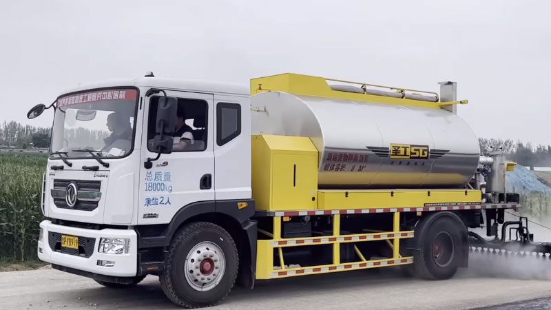 8000 liters Asphalt Emulsion Sprayer Truck Asphalt Distributor