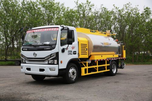 5000L Asphalt Distributor Truck (5kW Auxiliary Engine)